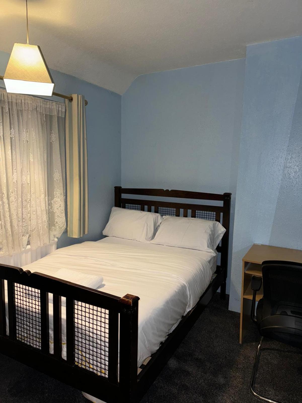 Homestay Digby House *